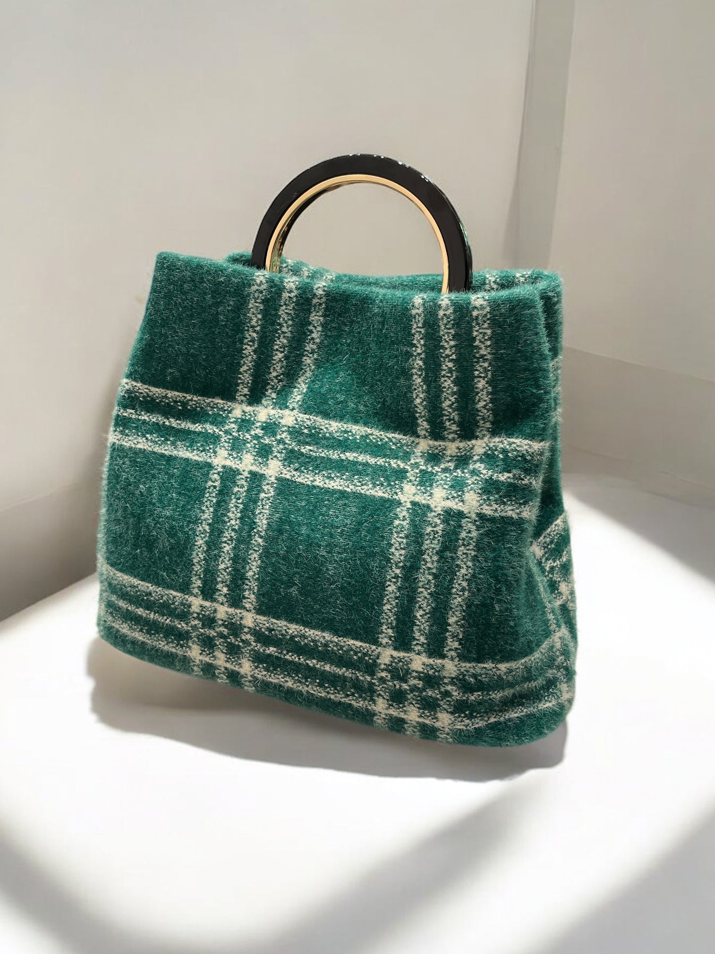 Borsa in Lana Verde con Manico Circolare - Stile Artigianale Unico
