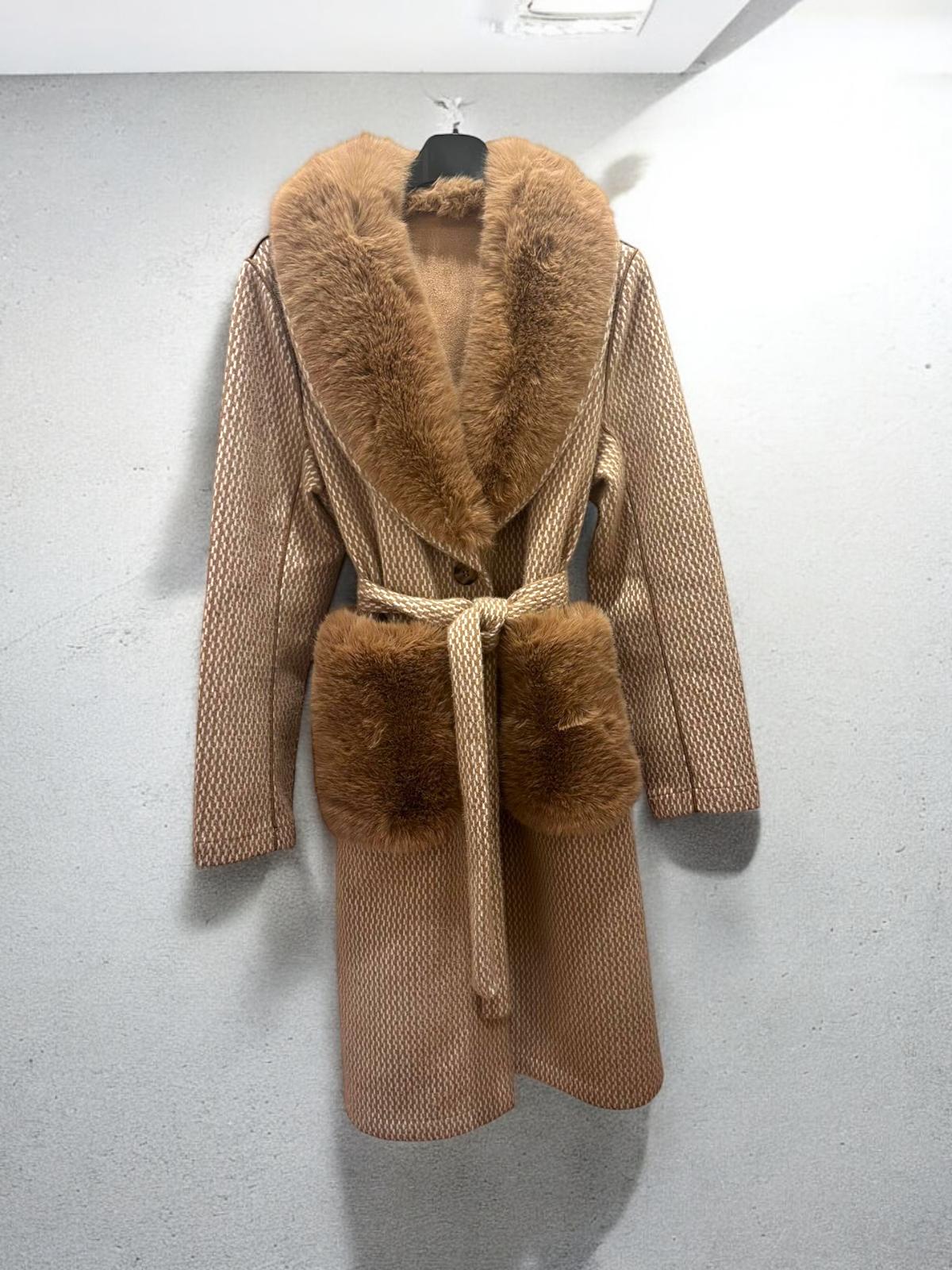 Cappotto Beige Reversibile Morbido e Caldo